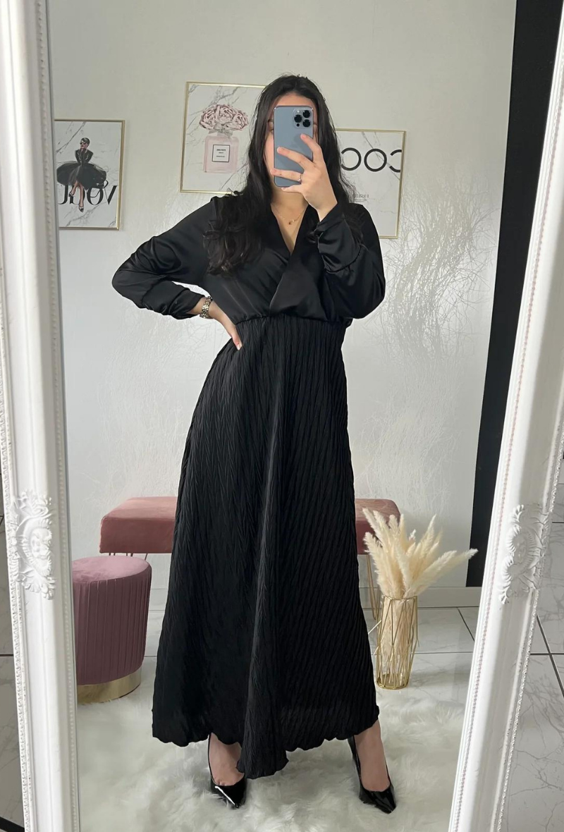 Robe longue cache-coeur en satin - Chanika