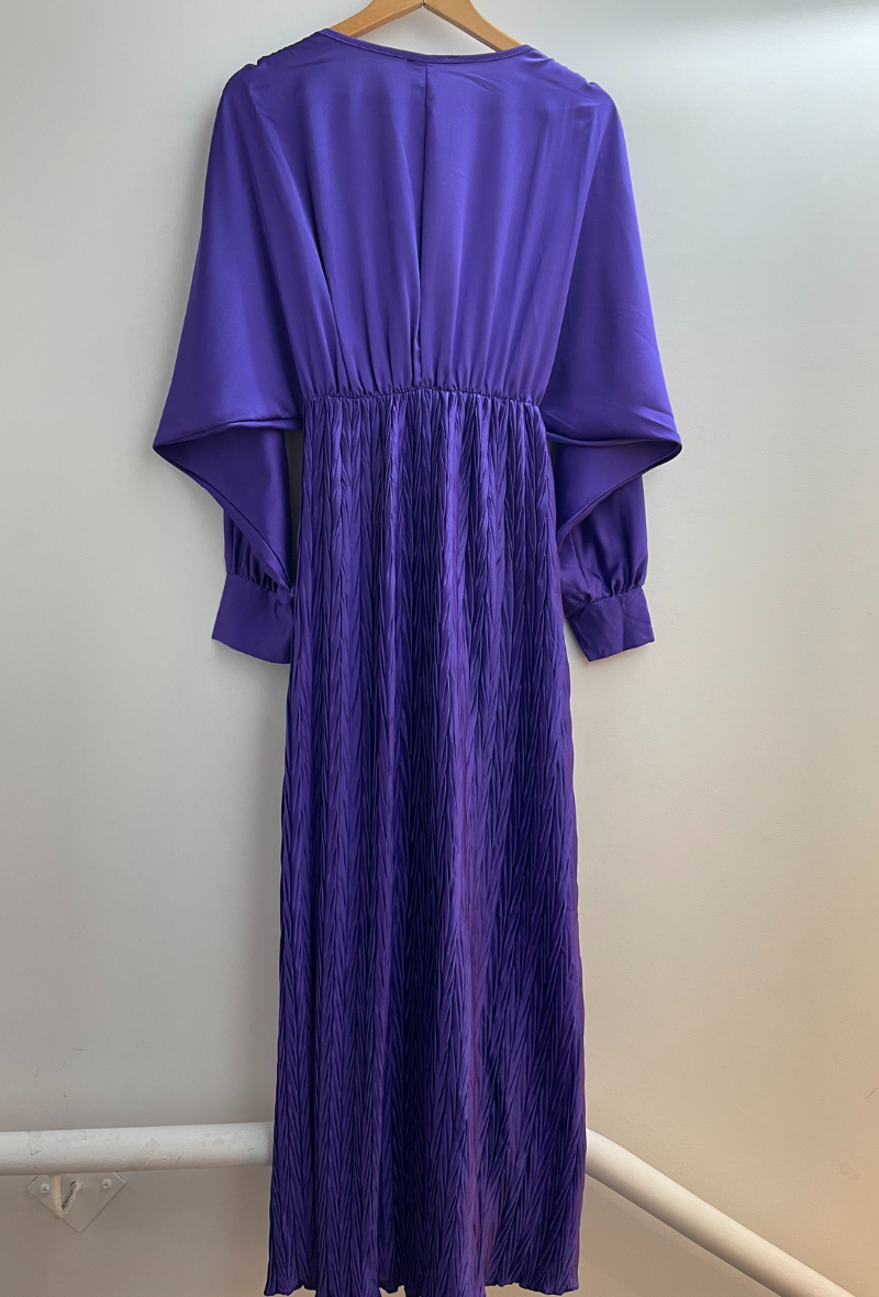 Robe longue cache-coeur en satin - Chanika