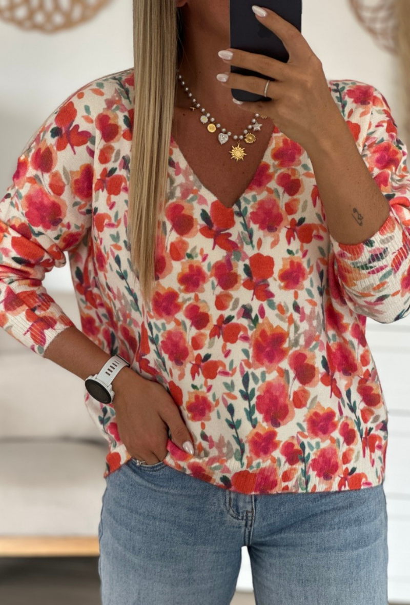 Pull col V chic et tendance à Paris - Andie