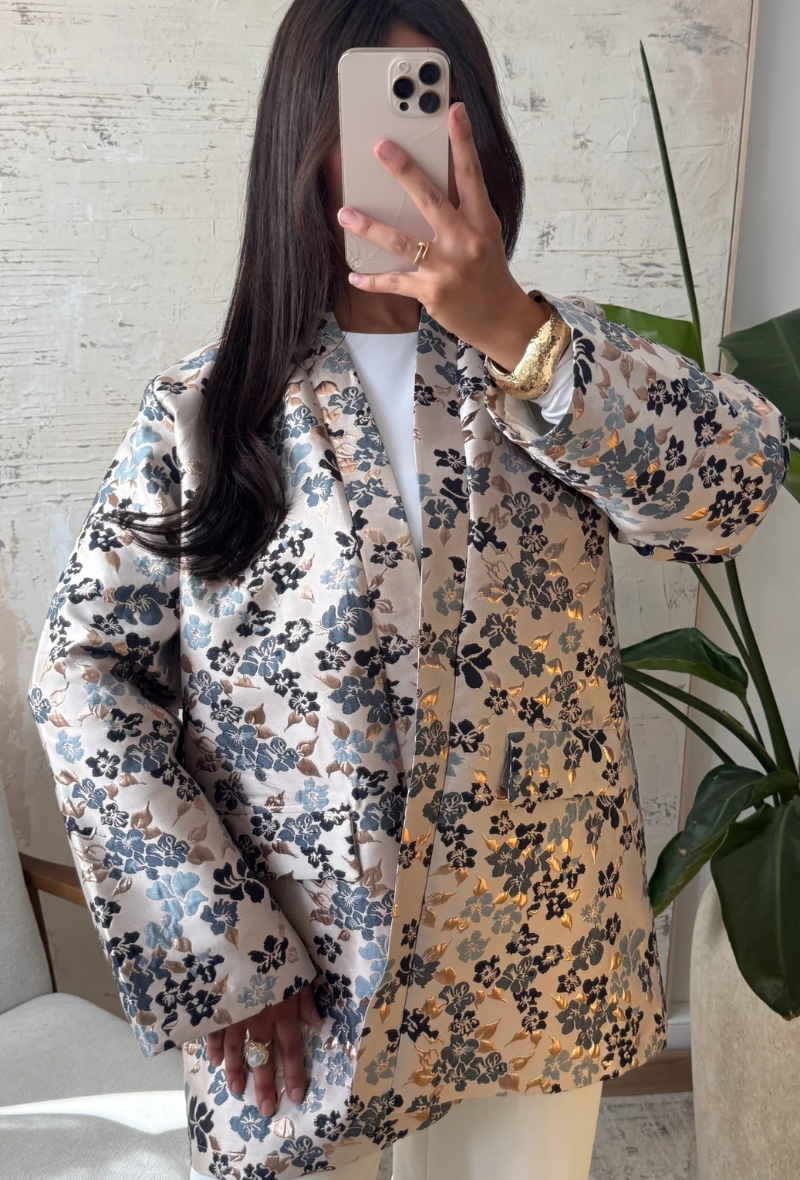 Veste mi-long hyper tendance à Paris - Kelly
