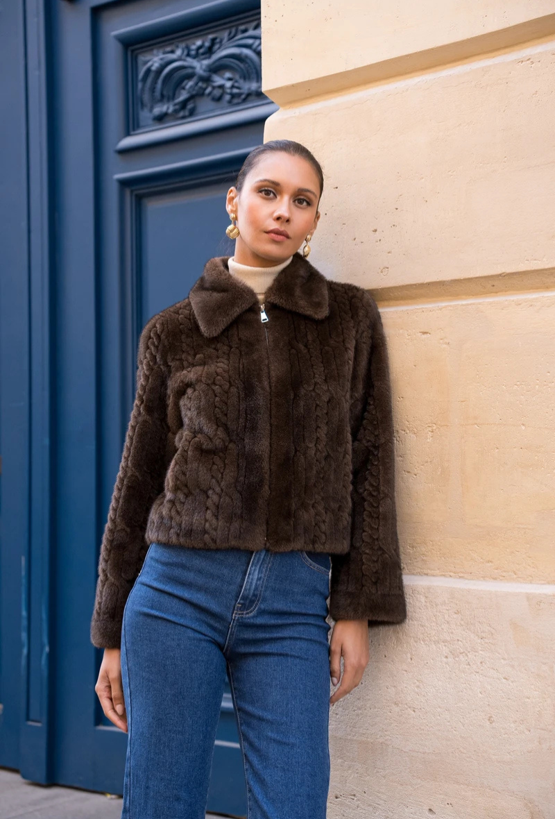 PRÉ-COMMANDE veste courte torsadée en fausse fourrure chocolat - Ésmé