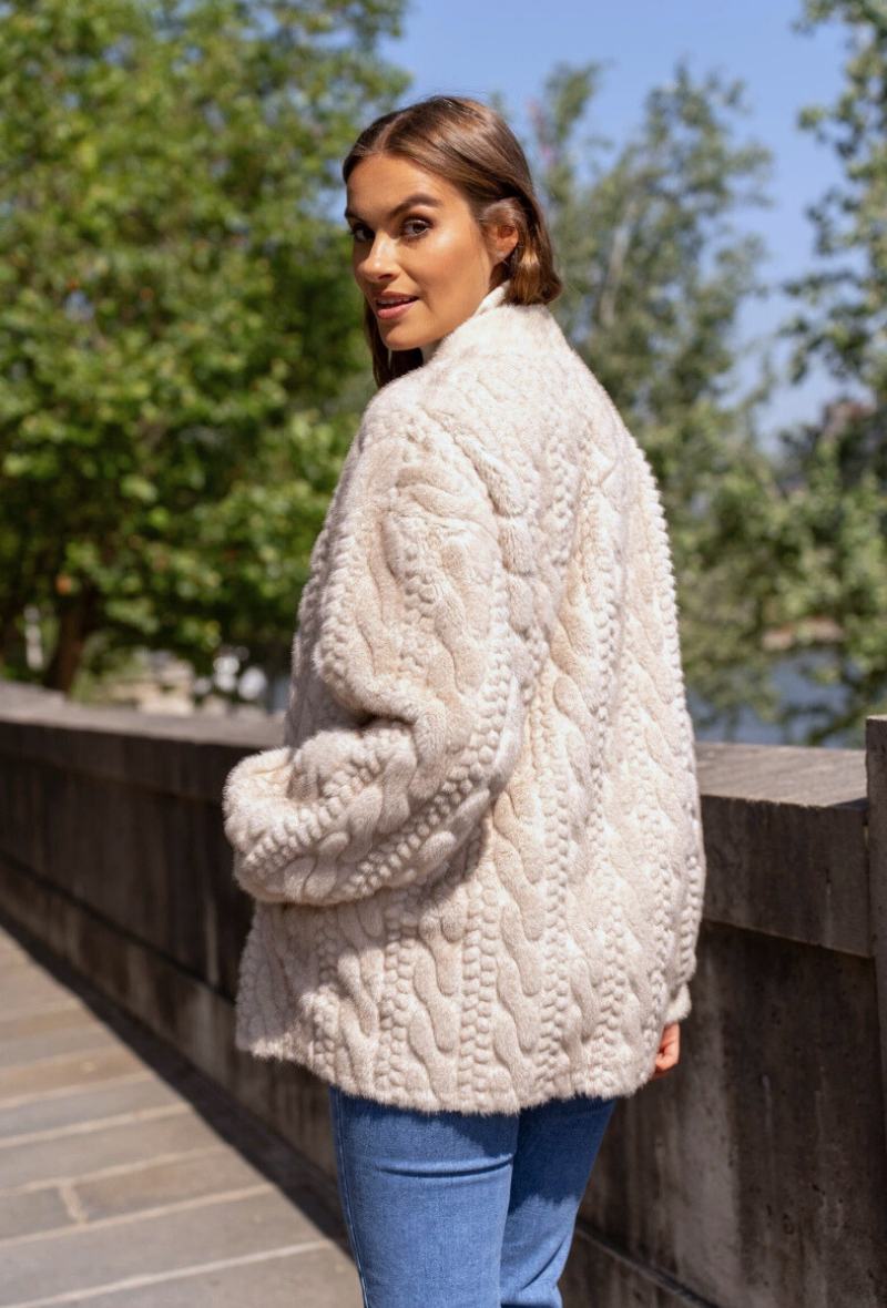 Gilet torsadé épais en fausse fourrure beige - Lola
