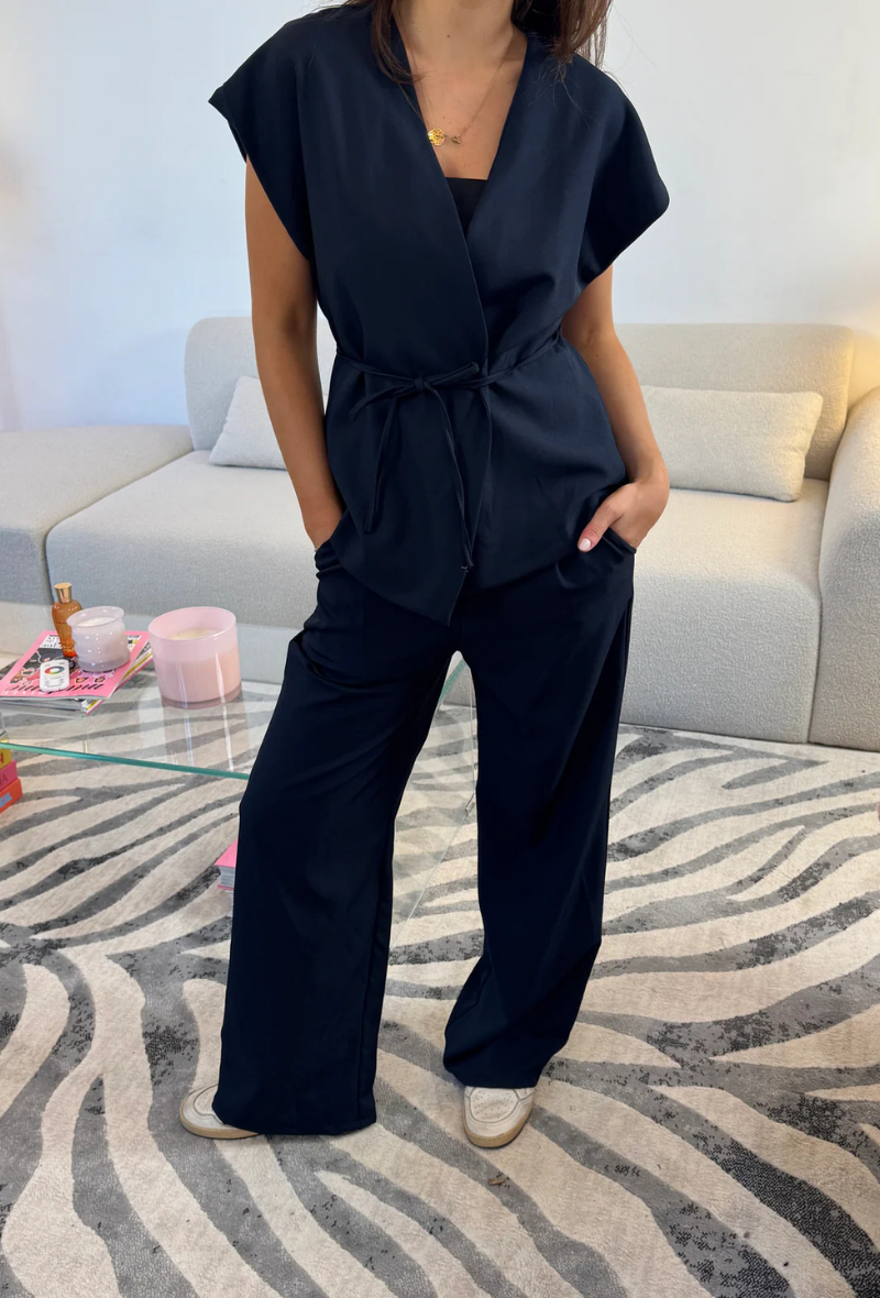 Ensemble tailleur disponible en plusieurs couleurs - Frida