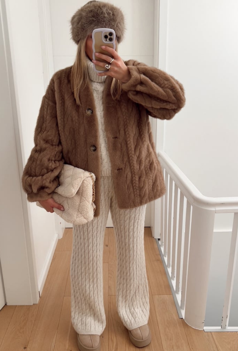 Gilet torsadé épais en fausse fourrure camel - Lola