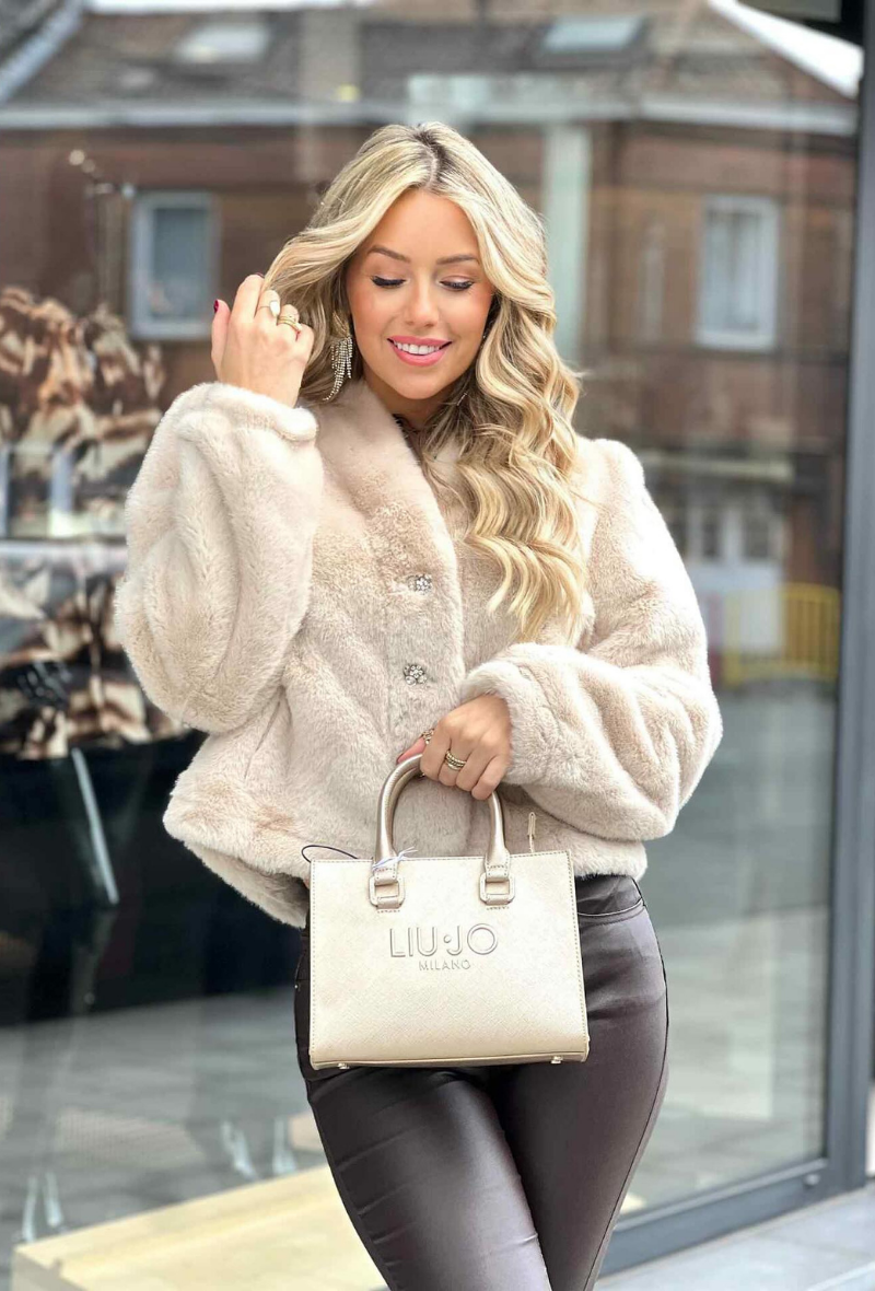 Veste en fourrure disponible en plusieurs couleurs - Elly