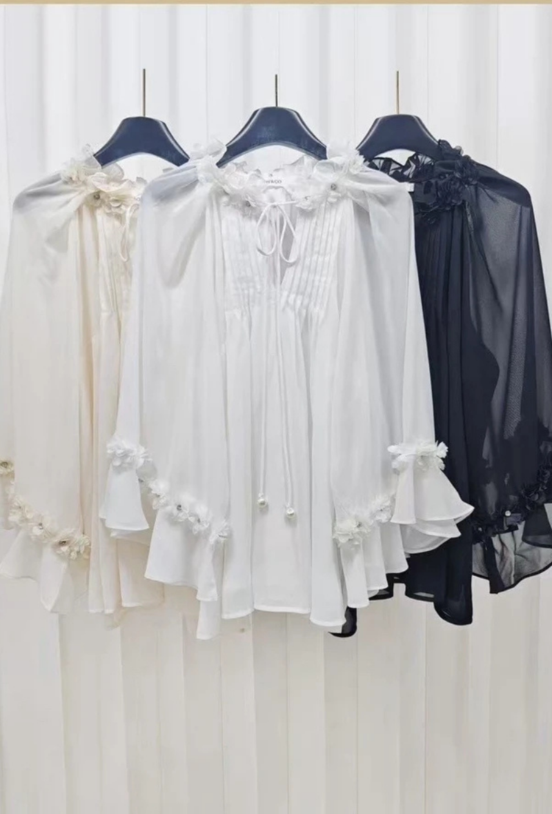 Blouse aux jolis fleurs élégante disponible en plusieurs couleurs - Louna