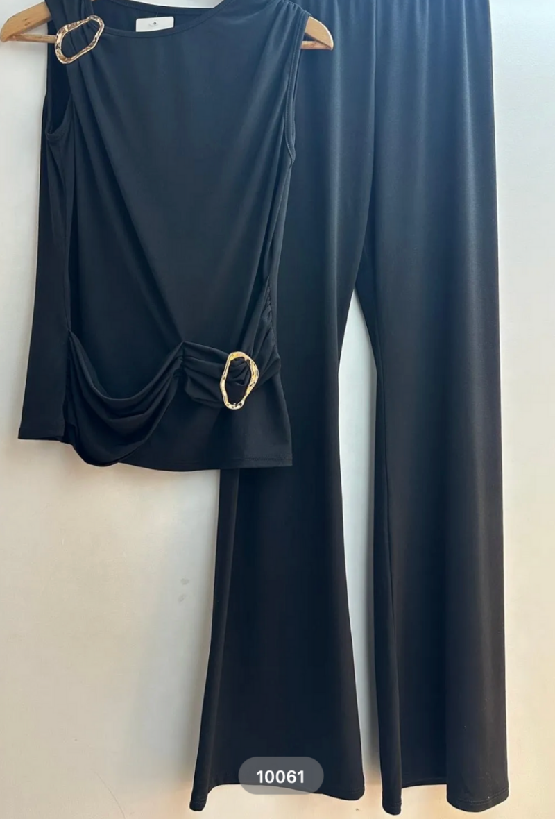 Ensemble uni avec broche sans manches et pantalon - Kaêla