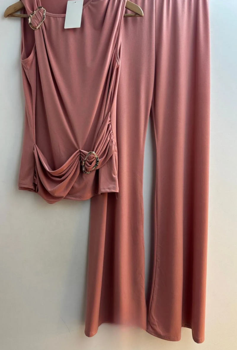 Ensemble uni avec broche sans manches et pantalon - Kaêla